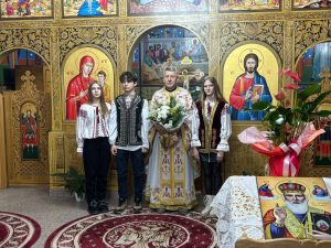 Вітаємо отця Миколая зі святом Святого Миколая!